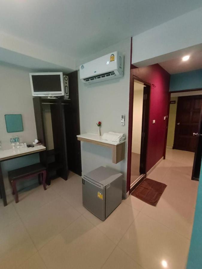 Hostel Bb House Rambuttri Bangkok Exterior foto